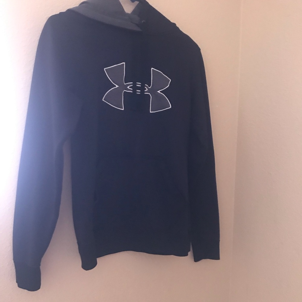 black underarmour hoodie